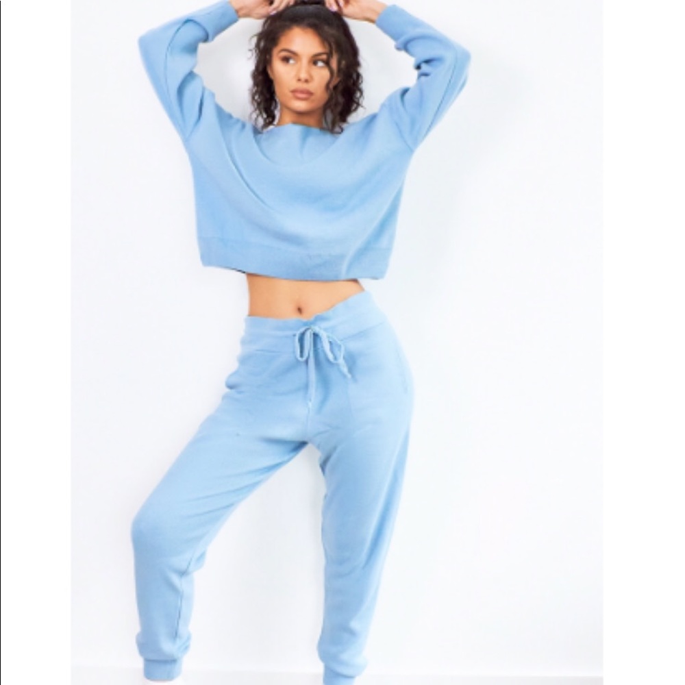 Pretty little things blue set